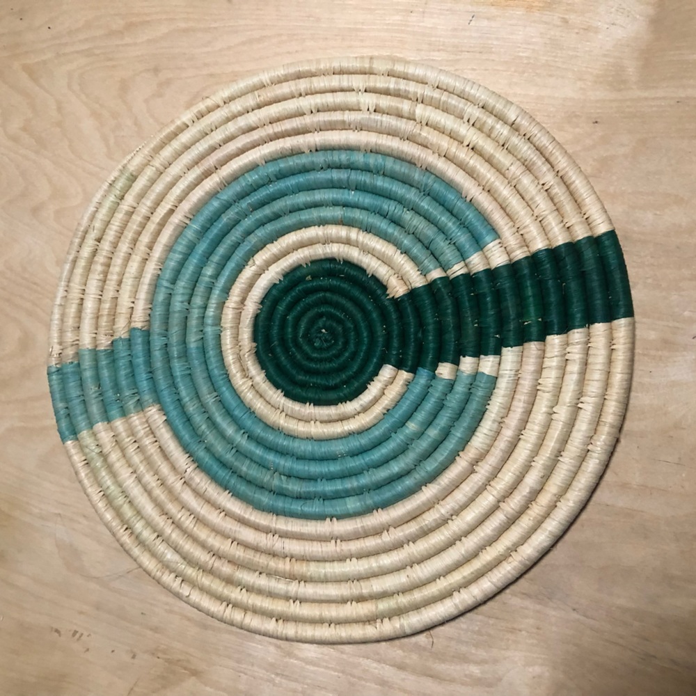 Kazi Unity Raffia Grass Woven Trivet Bohemian Artisan Made in Uganda Boho - Picture 4 of 7